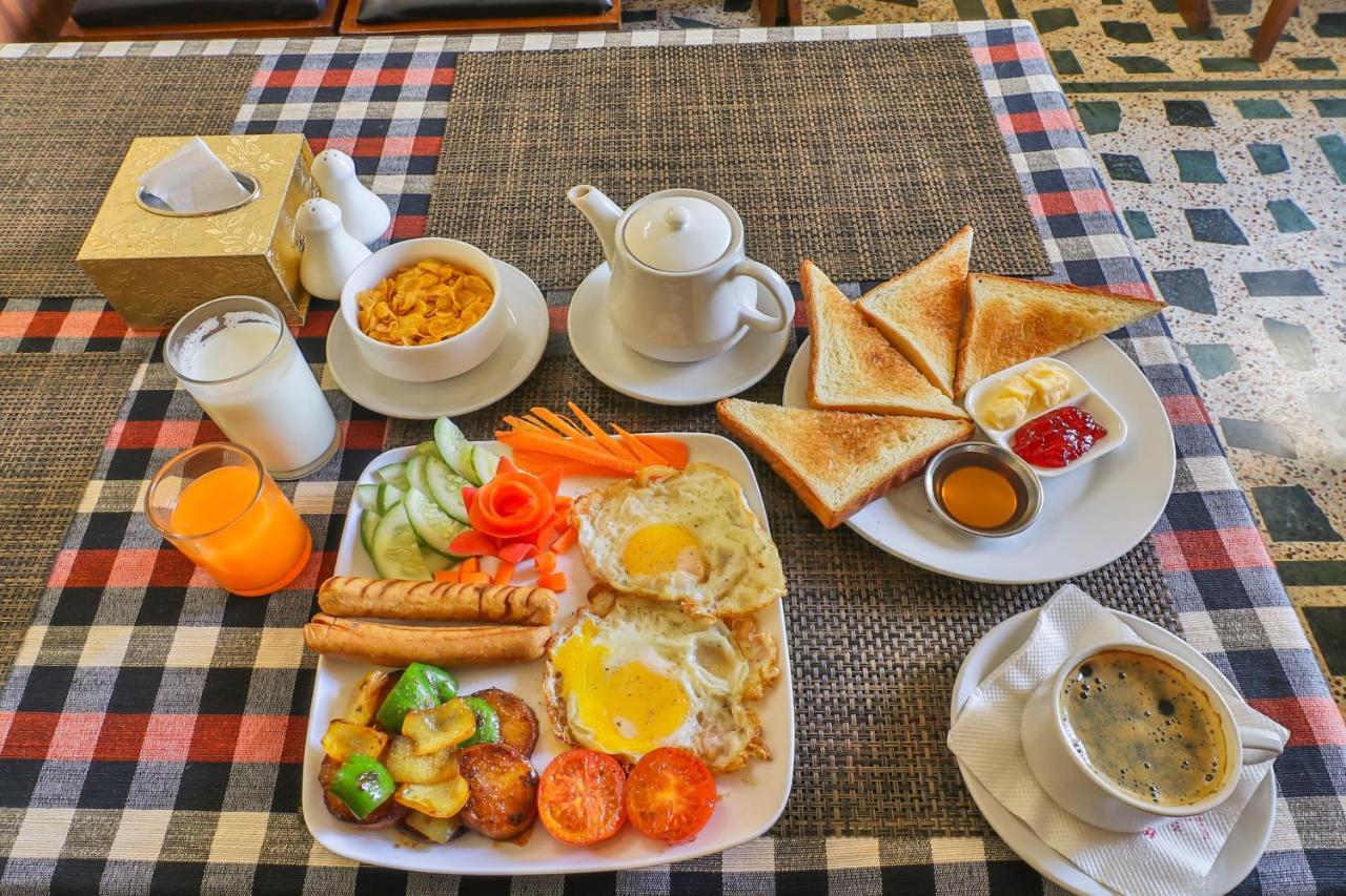 Hotel Bougainvillea โพคารา ภายนอก รูปภาพ