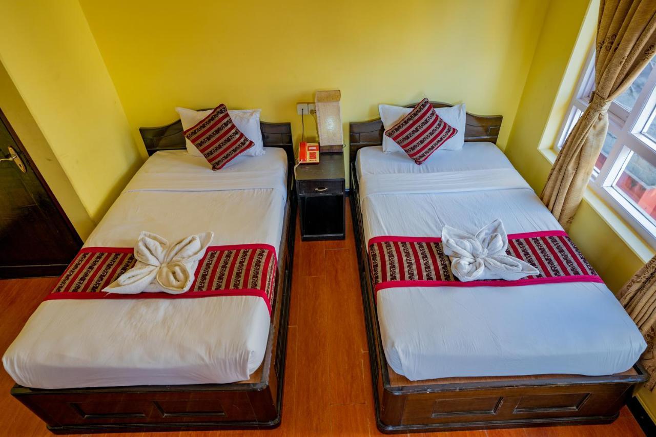 Hotel Bougainvillea โพคารา ภายนอก รูปภาพ