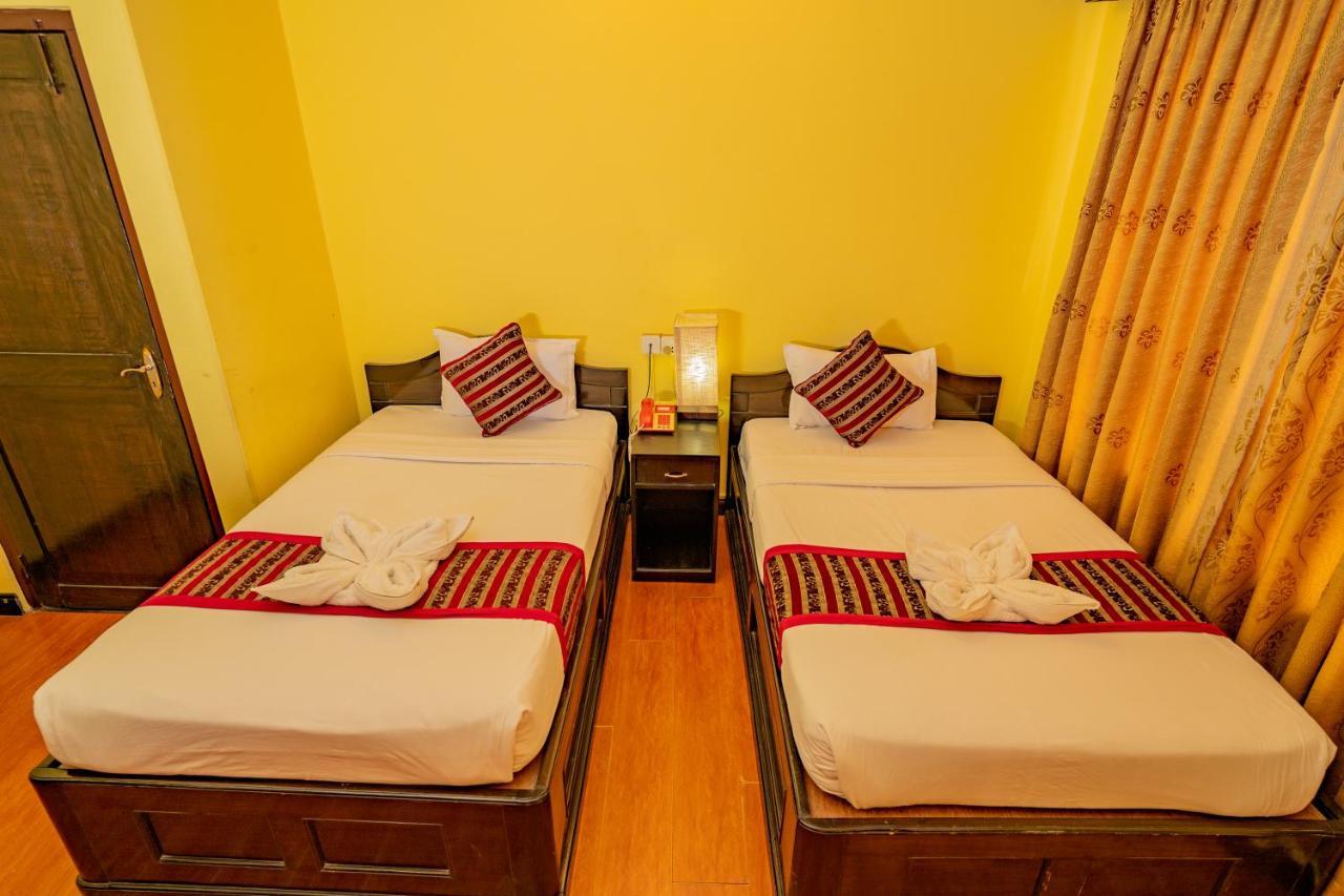 Hotel Bougainvillea โพคารา ภายนอก รูปภาพ