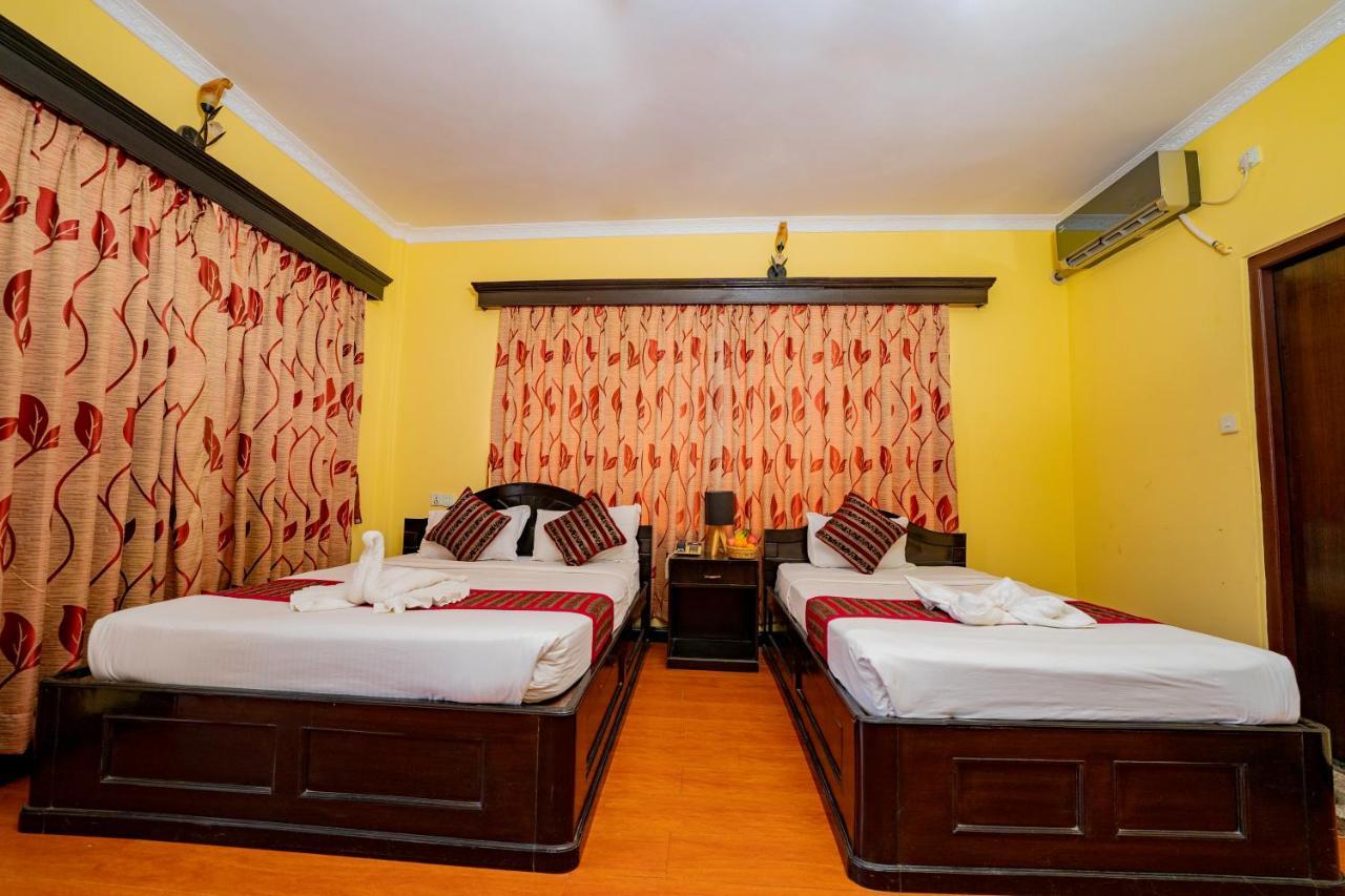 Hotel Bougainvillea โพคารา ภายนอก รูปภาพ