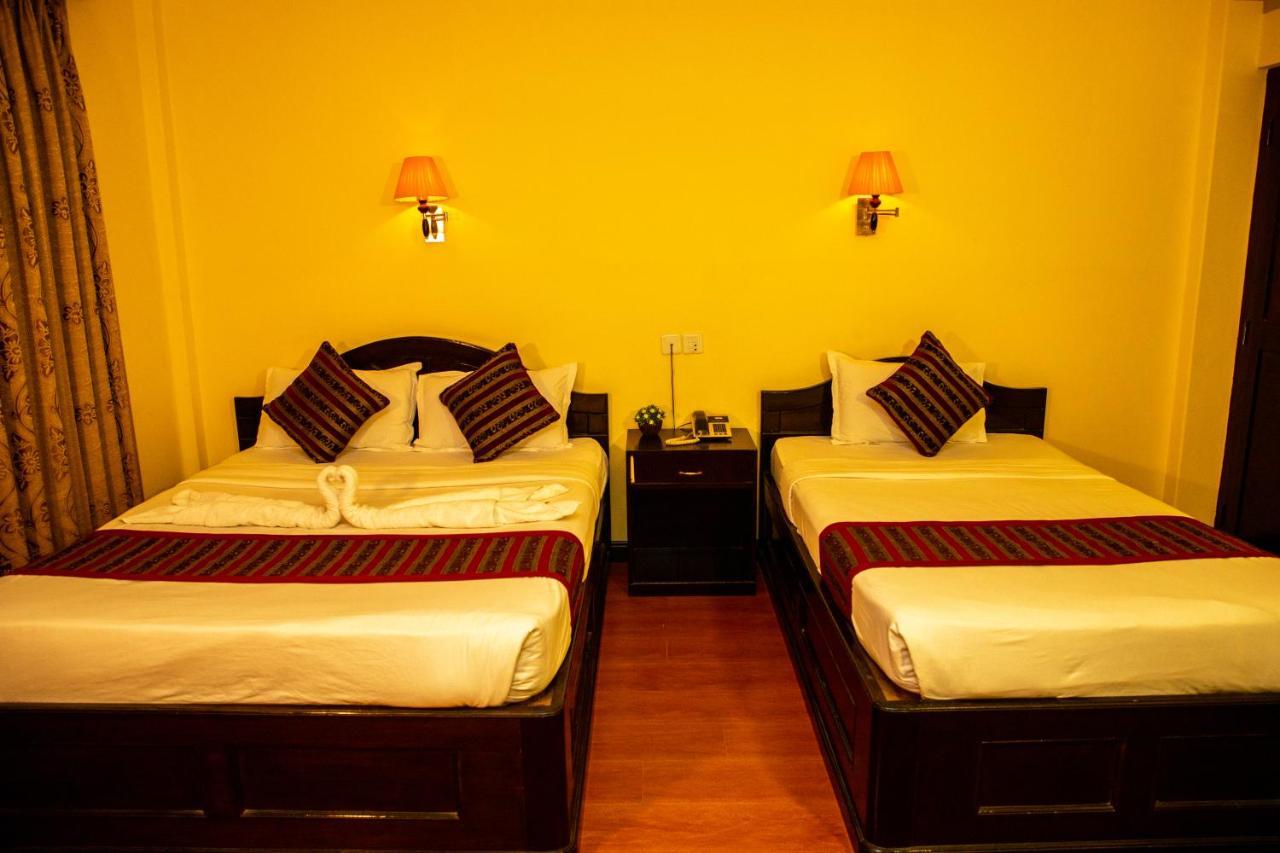 Hotel Bougainvillea โพคารา ภายนอก รูปภาพ
