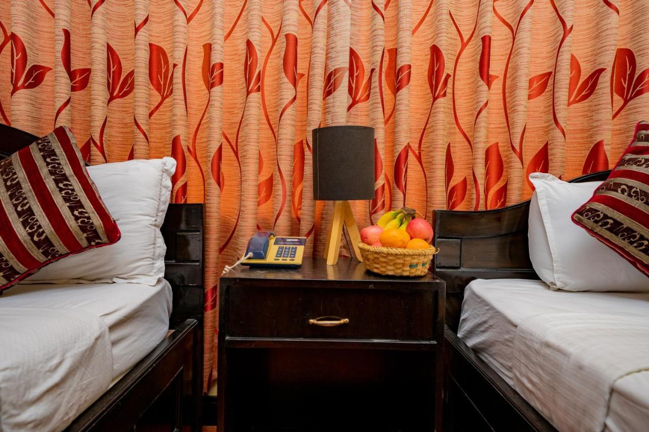 Hotel Bougainvillea โพคารา ภายนอก รูปภาพ
